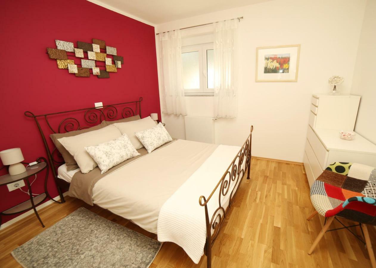 Apartman Nebo Pula Exterior photo