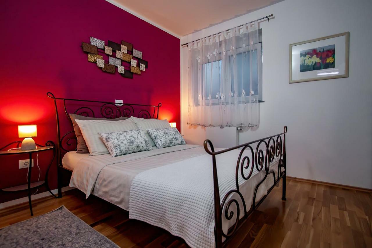 Apartman Nebo Pula Exterior photo