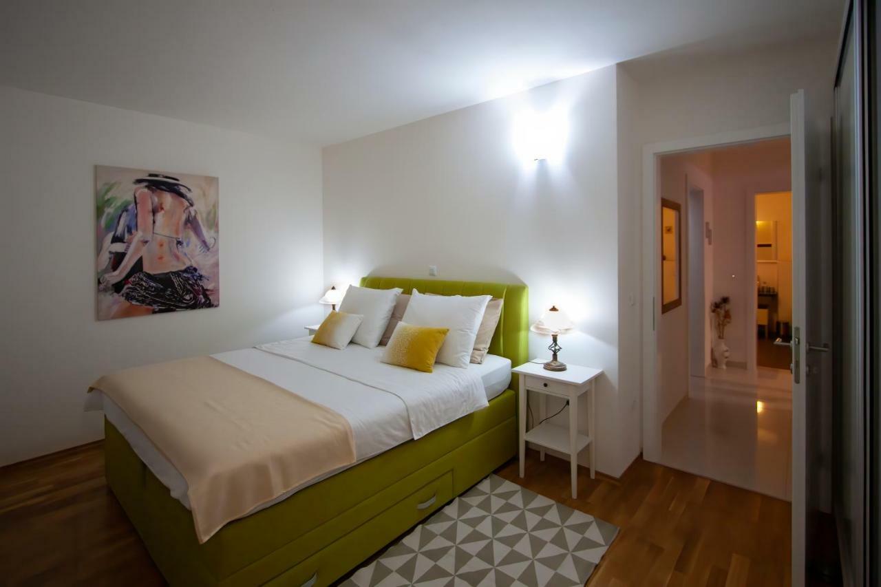 Apartman Nebo Pula Exterior photo